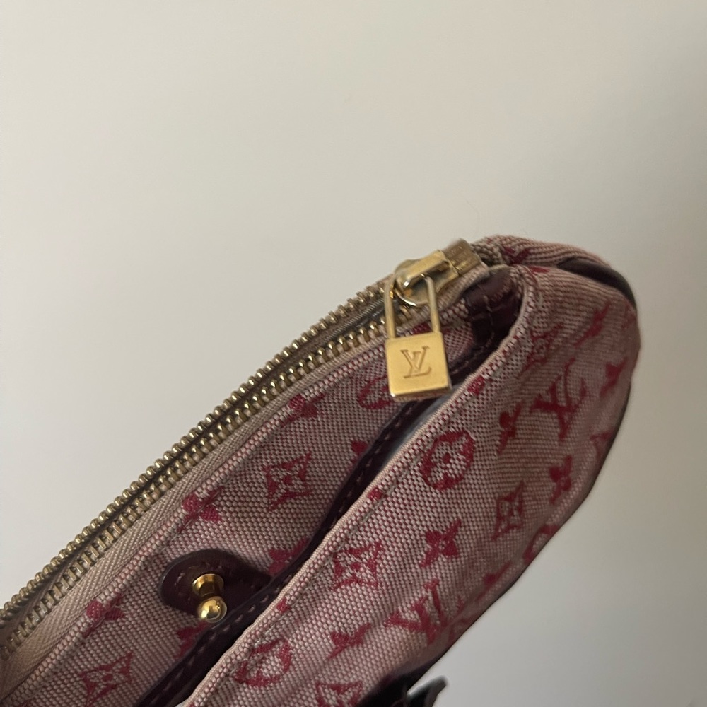 Louis Vuitton Clutch - Picture 3 of 6